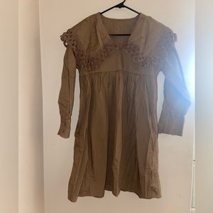 Mini brown dress with long sleeves